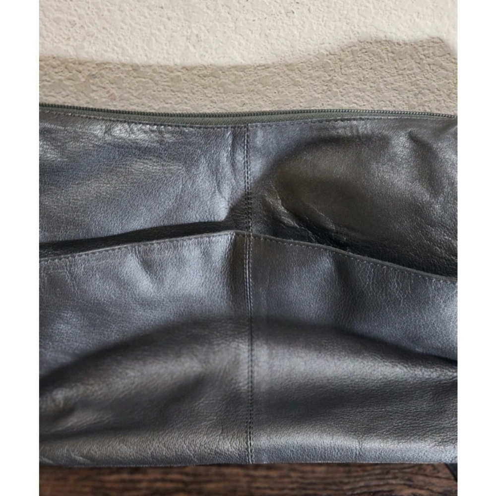 Elegant Gray Leather Satchel - Picture 5 of 7